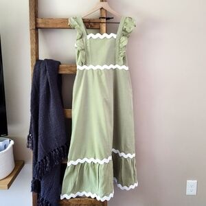 Zesica Sage Green Smocked Ruffle Strap Midi Dress – Size S (NWT)